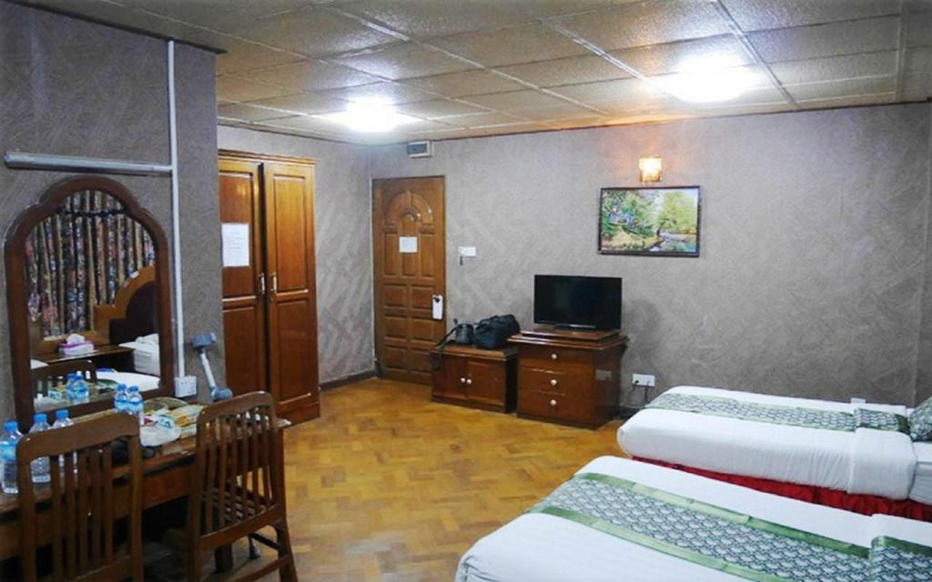 เอกเซ พาเลซโฮเต็ล Hotel ย่างกุ้ง ภายนอก รูปภาพ