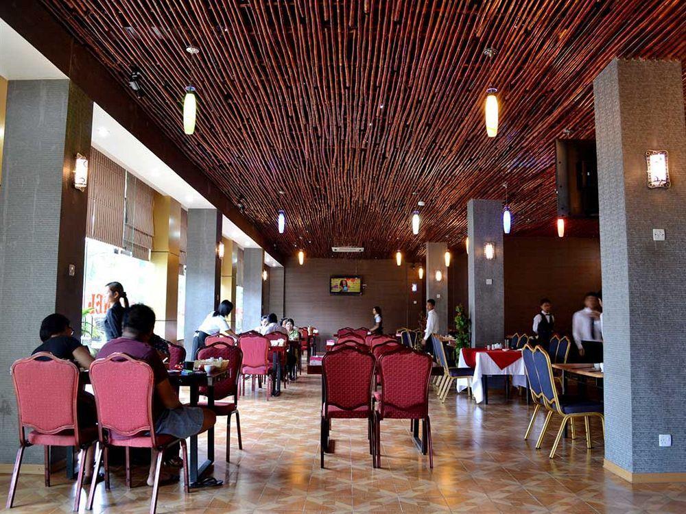 เอกเซ พาเลซโฮเต็ล Hotel ย่างกุ้ง ภายนอก รูปภาพ